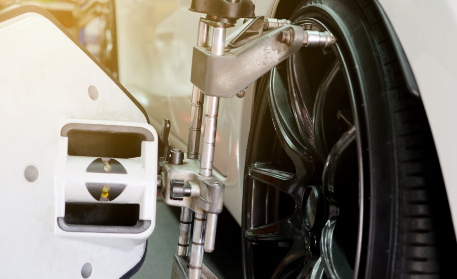 Image of the camber of a wheel being aligned