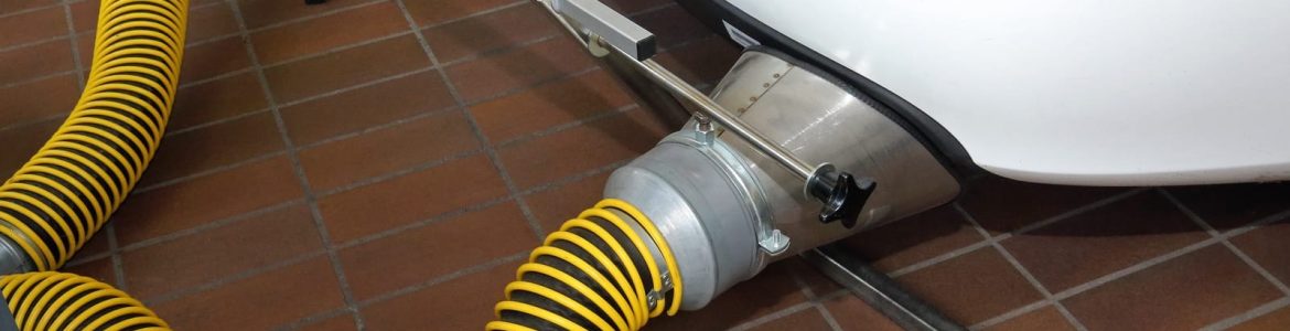 Exhaust Gas Testing on a vehicle